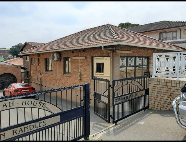 100M² BUSINESS RENTED IN SYDENHAM